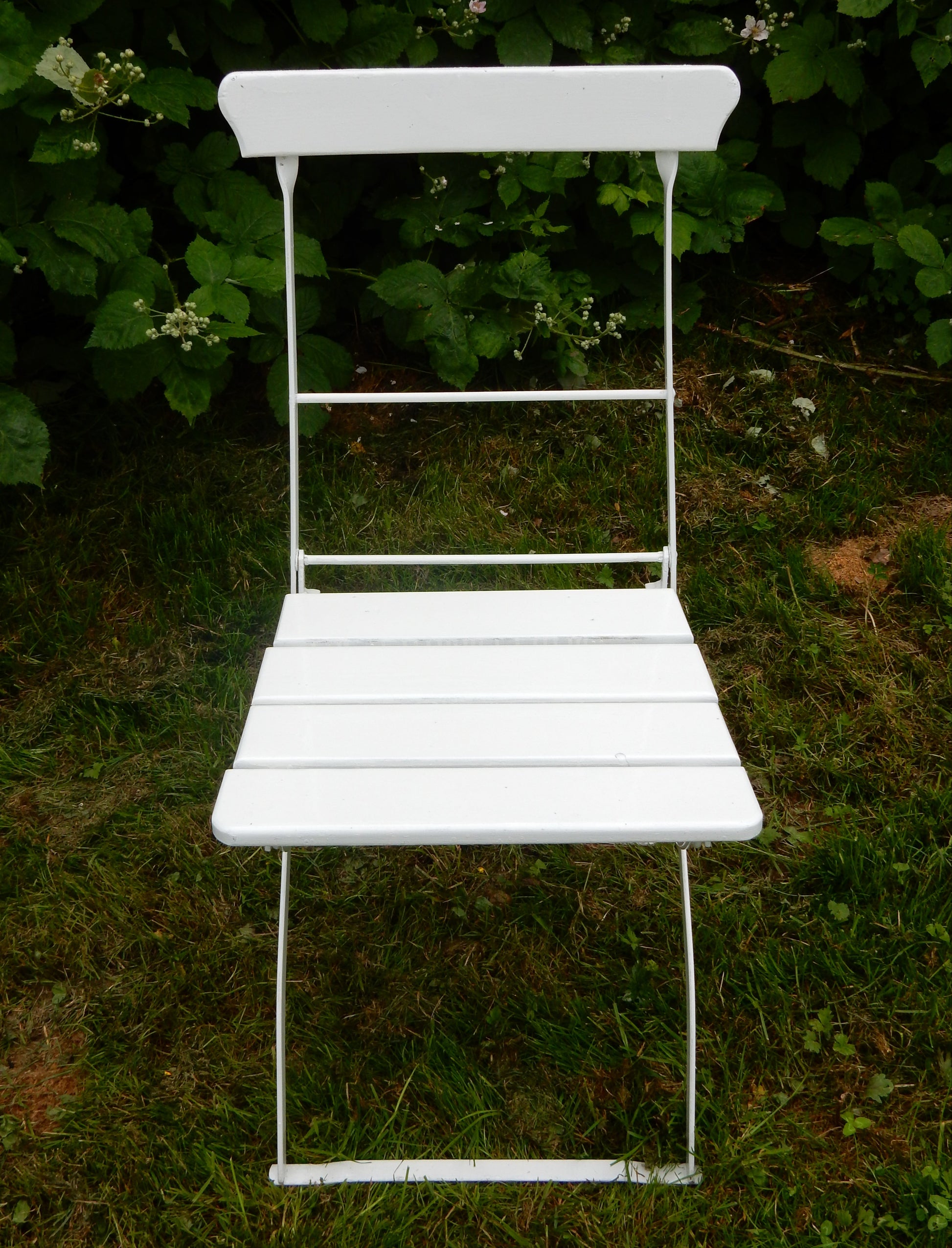 Originale französische Bistrostühle – restauriertes 6er-Set - Artikelbild von Fummel & Gedöns Secondhand-Store