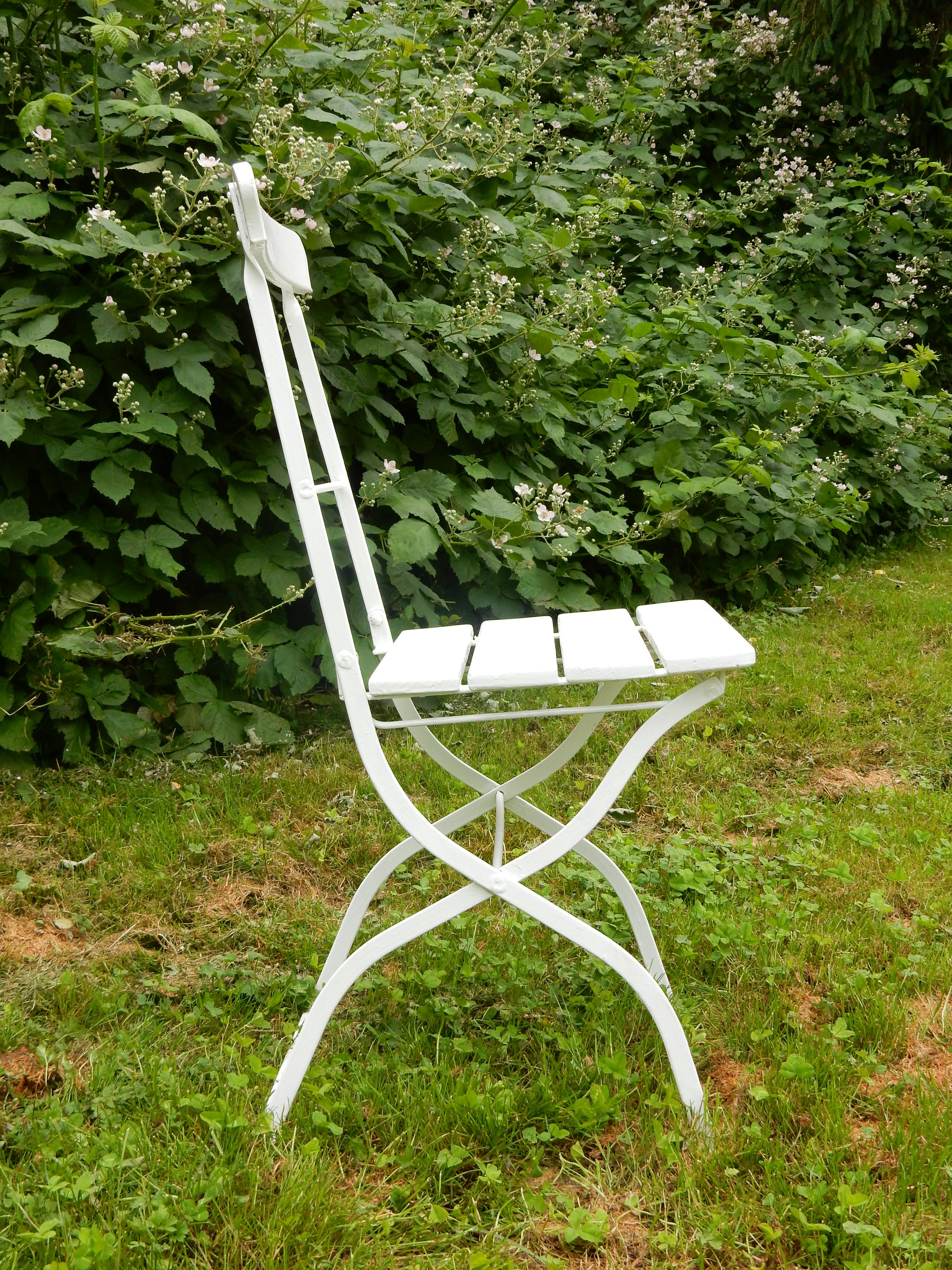 Originale französische Bistrostühle – restauriertes 6er-Set - Artikelbild von Fummel & Gedöns Secondhand-Store