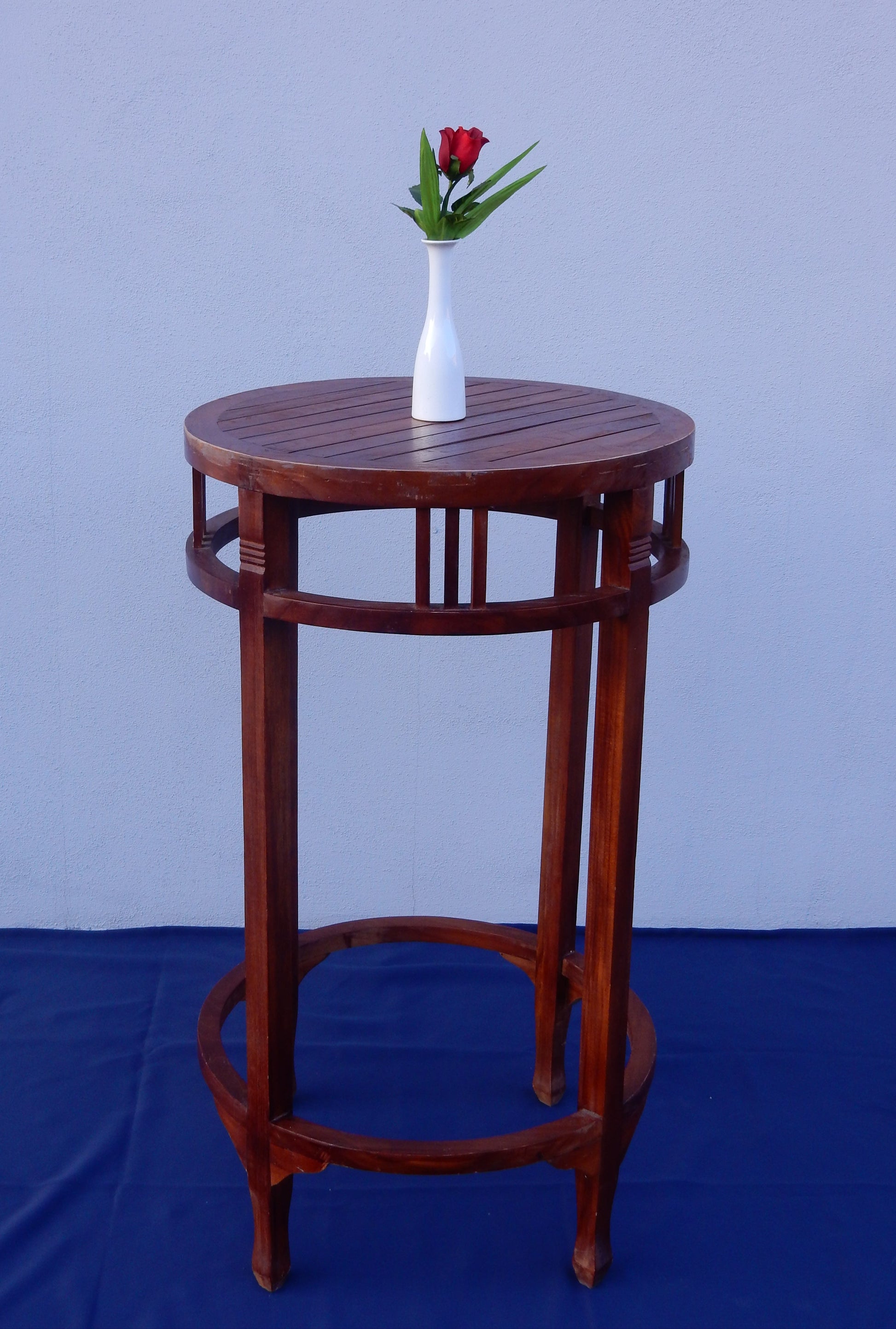 Teakholz-Tisch - Barmöbel - Artikelbild von Fummel & Gedöns Secondhand-Store