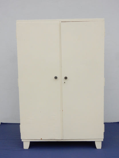 Retro Holzschrank - Landhausstil - weiß