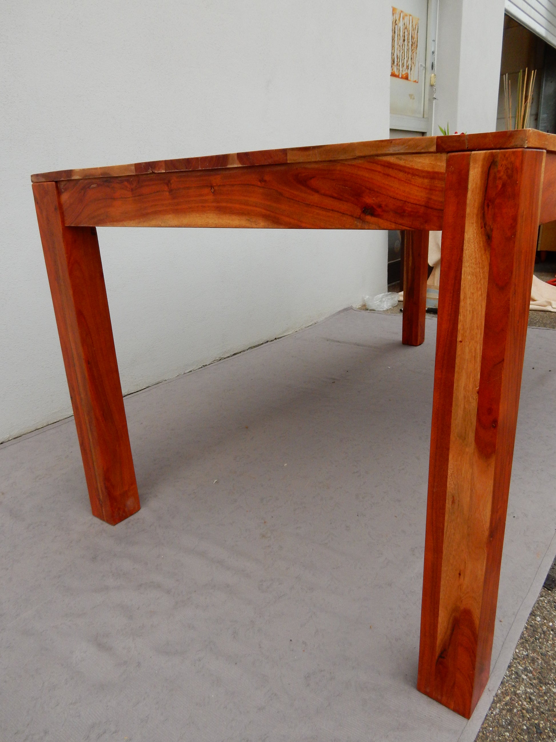 Massivholz-Esstisch aus Sheesham - Artikelbild von Fummel & Gedöns Secondhand-Store