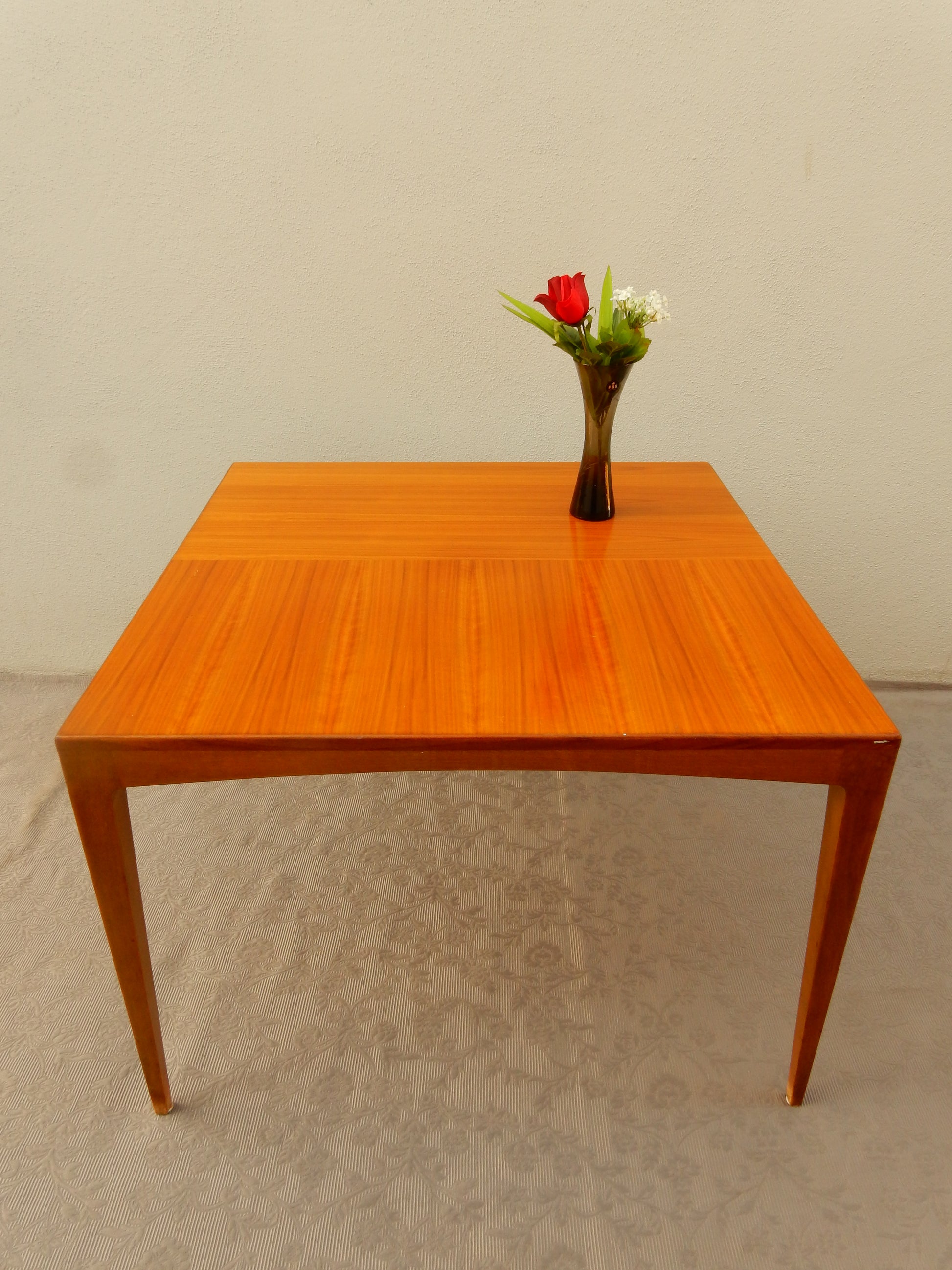 Franz Xaver Lutz – Couchtisch „WK 205“, WK Möbel (1957) - Teakholz - Artikelbild von Fummel & Gedöns Secondhand-Store