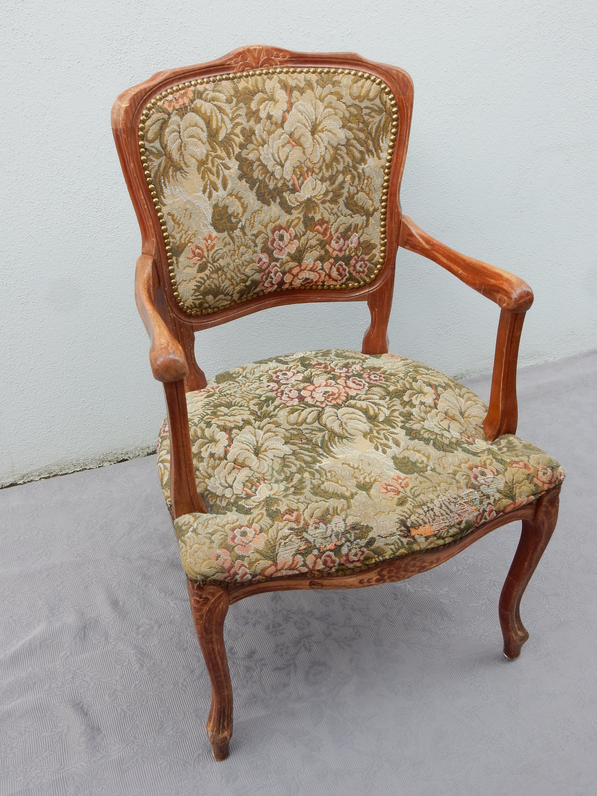 Barock Stuhl mit Armlehnen - Artikelbild von Fummel & Gedöns Secondhand-Store