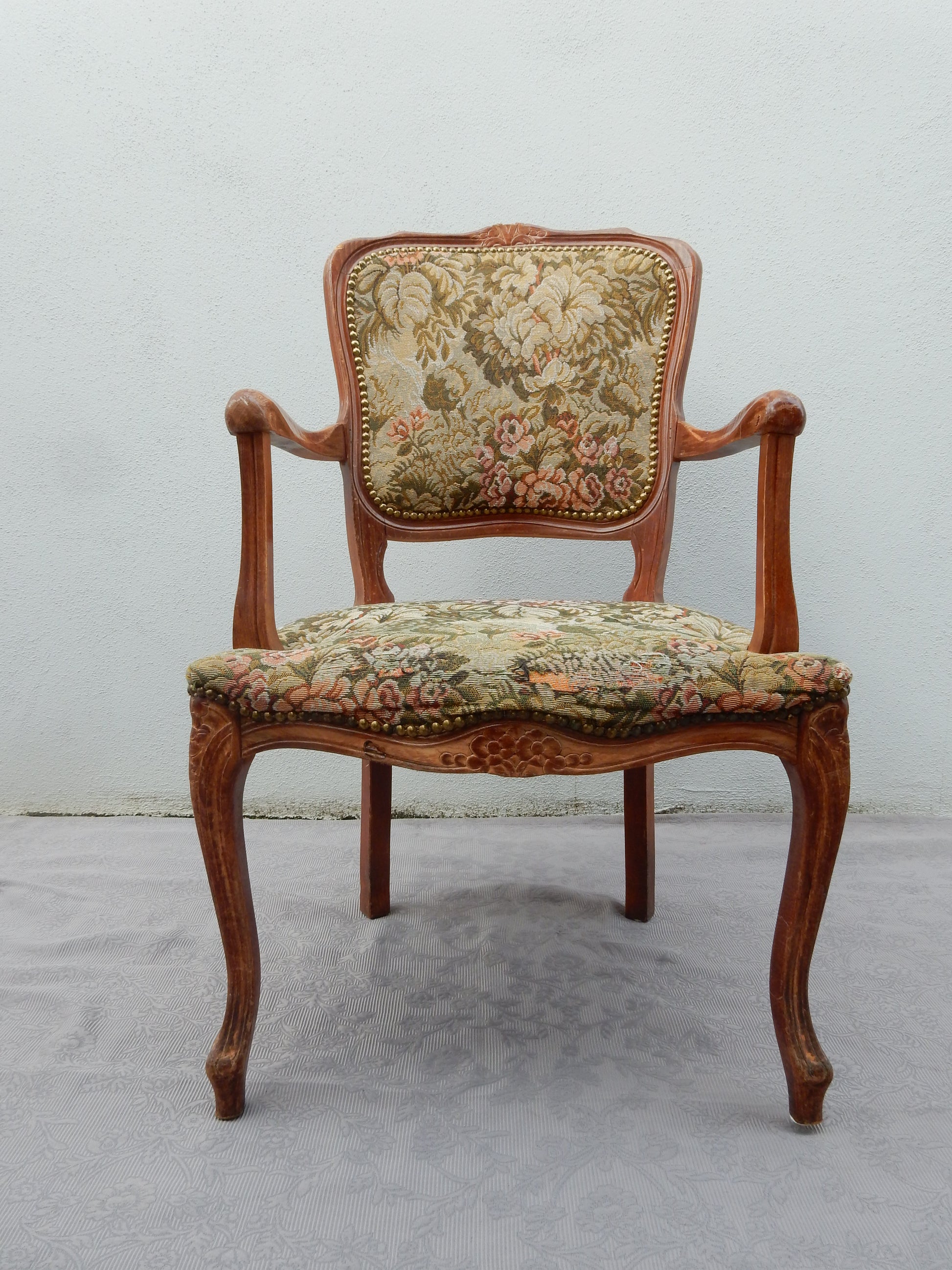 Barock Stuhl mit Armlehnen - Artikelbild von Fummel & Gedöns Secondhand-Store