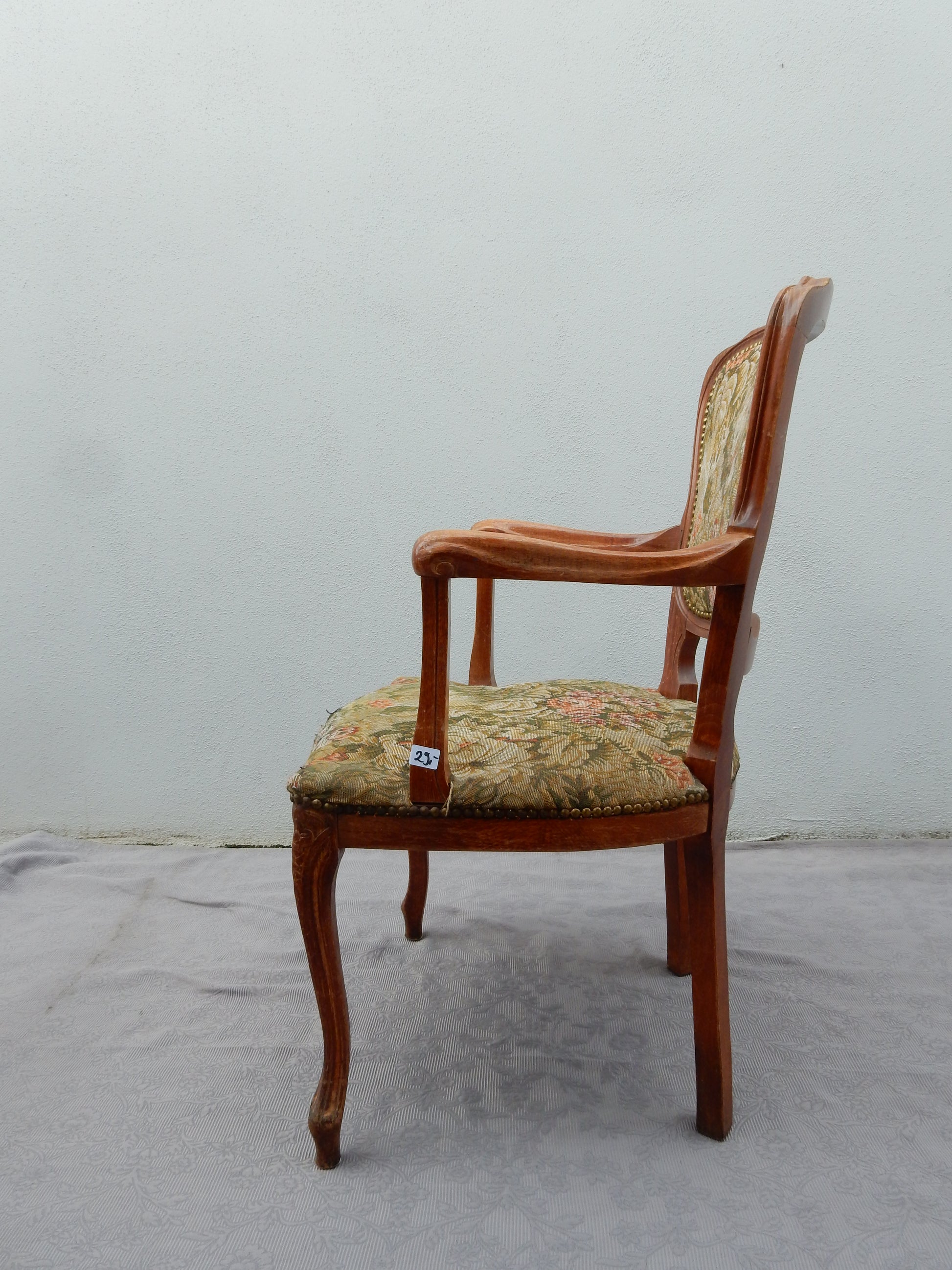 Barock Stuhl mit Armlehnen - Artikelbild von Fummel & Gedöns Secondhand-Store