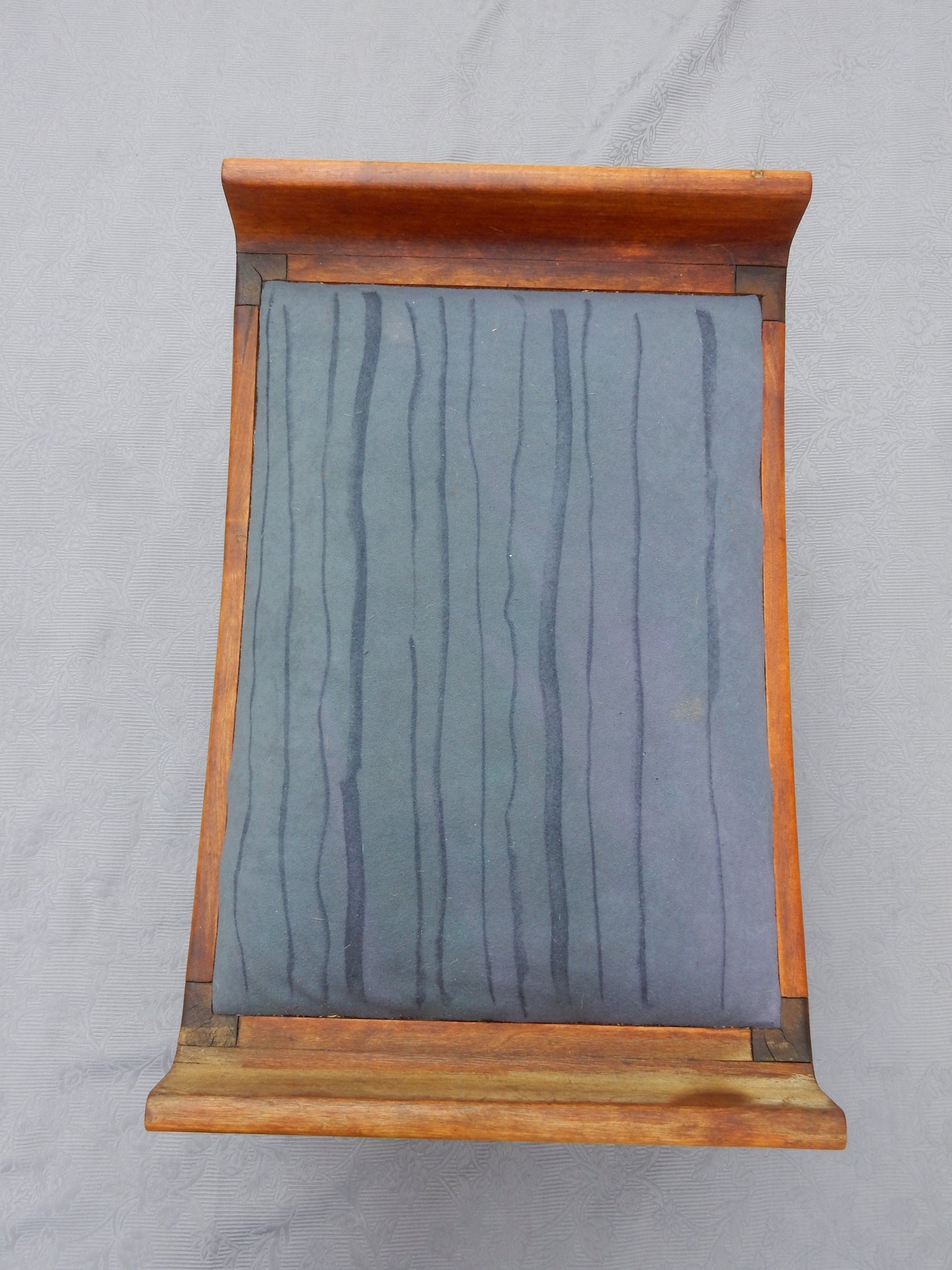 Vintage Holz-Hocker – gepolstert