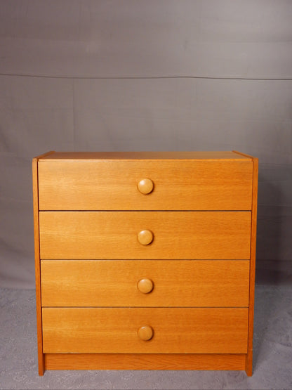 Schuhschrank in skandinavischem Design