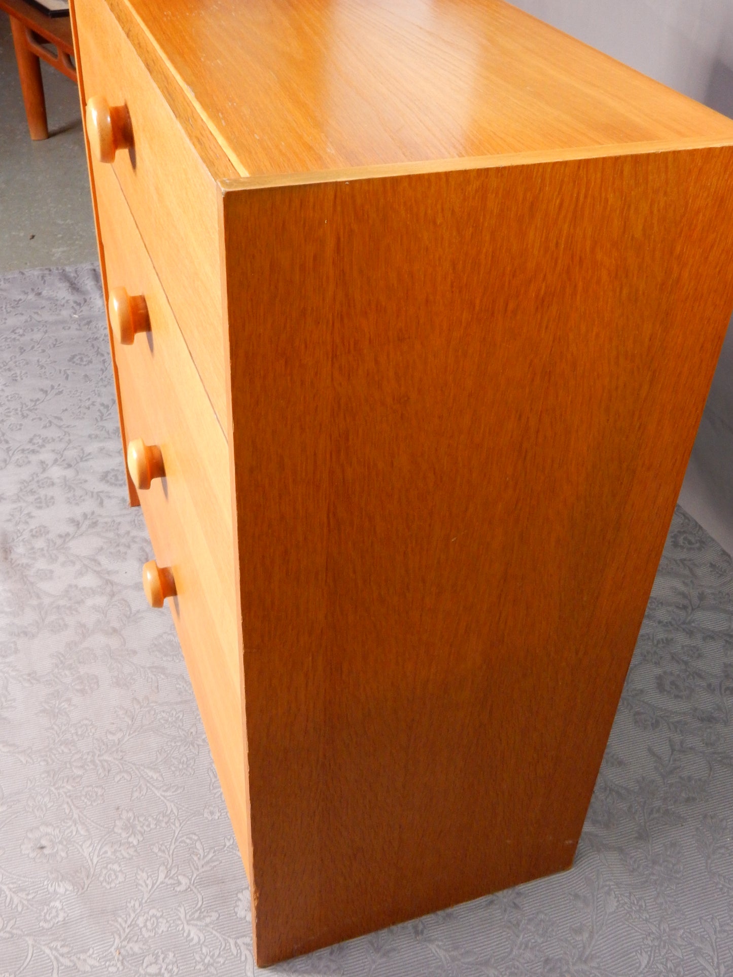 Schuhschrank in skandinavischem Design