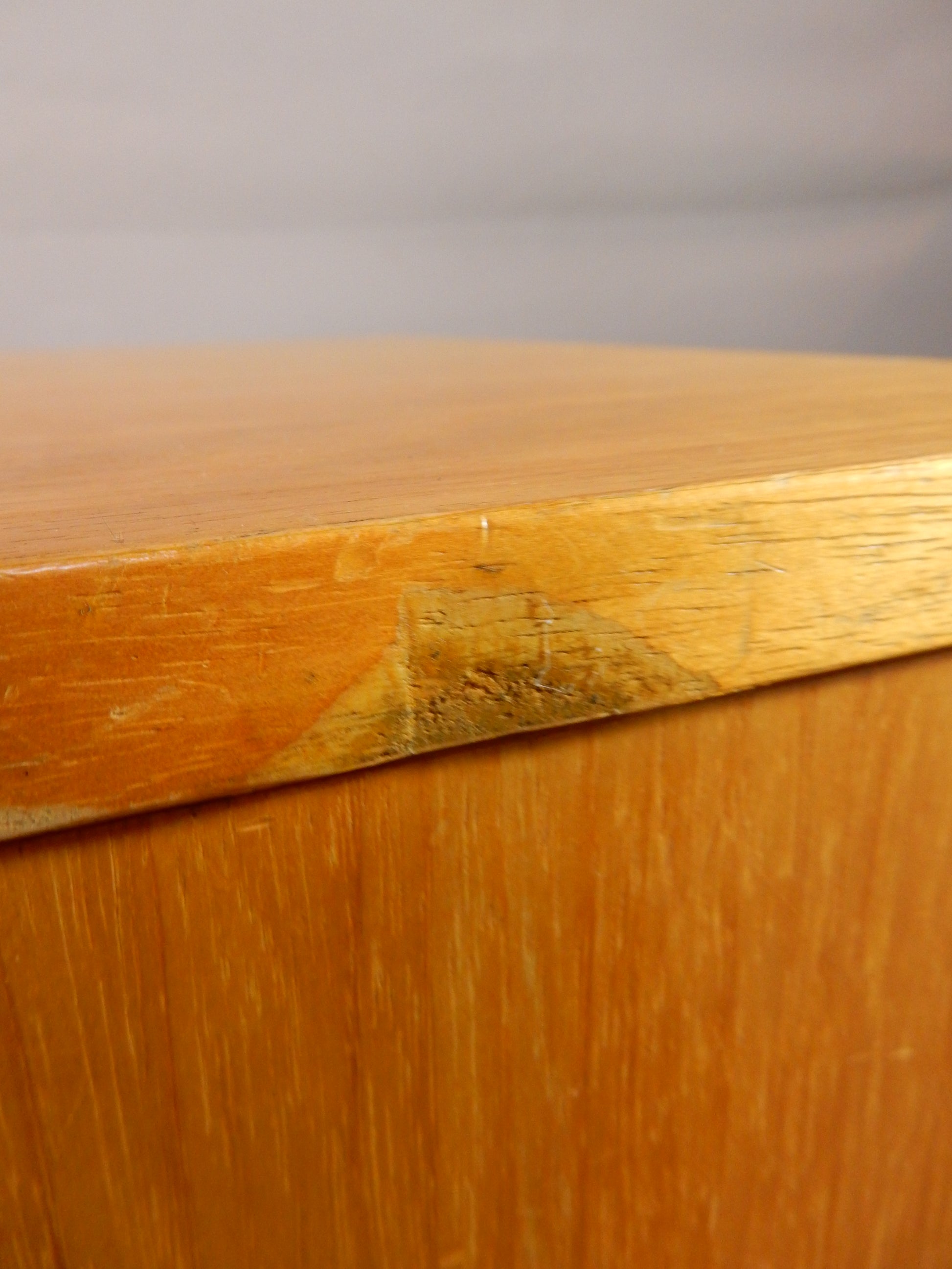 Highboard im Mid-Century-Stil - Artikelbild von Fummel & Gedöns Secondhand-Store