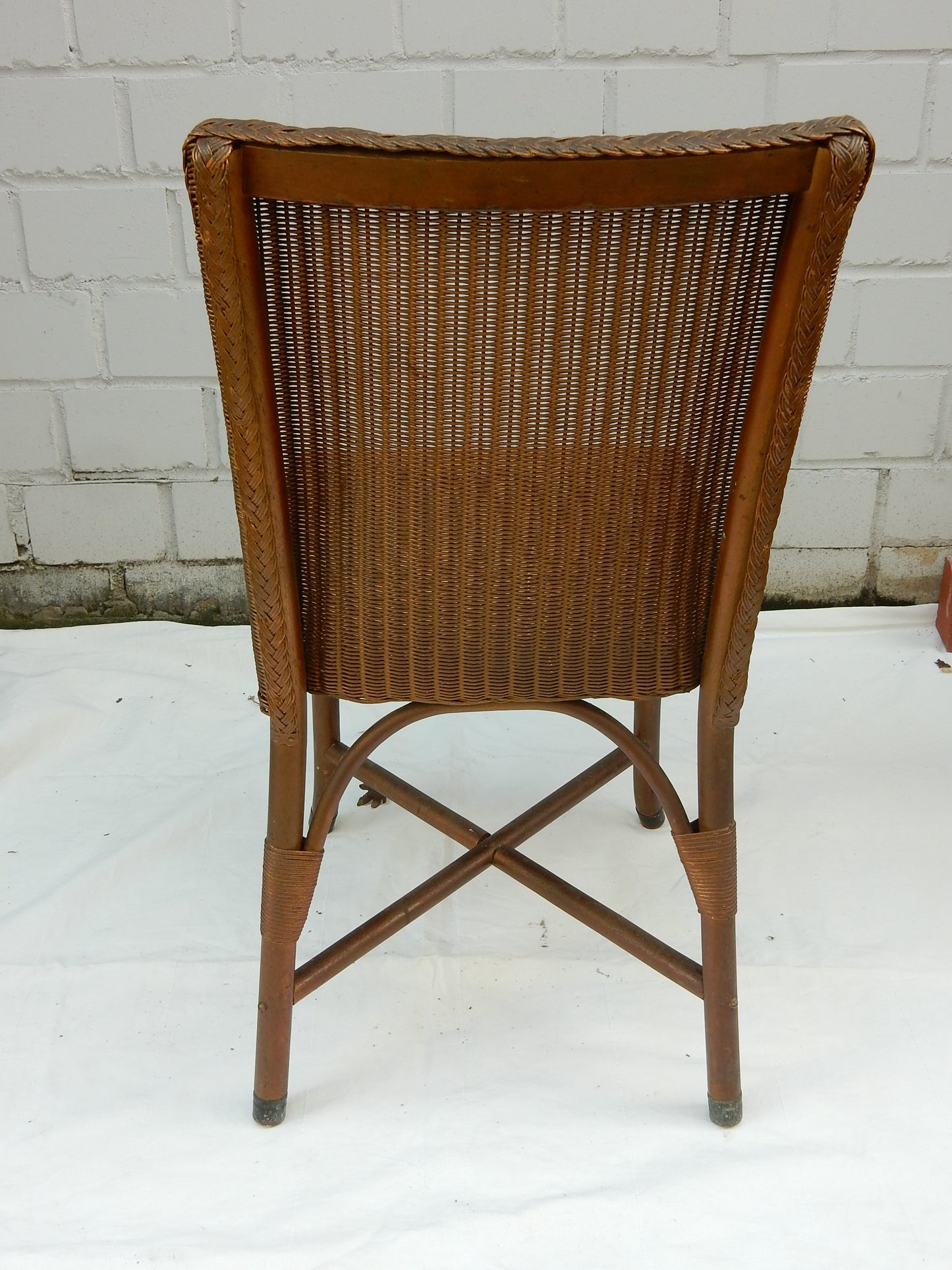 Vintage Korbstuhl Rückansicht