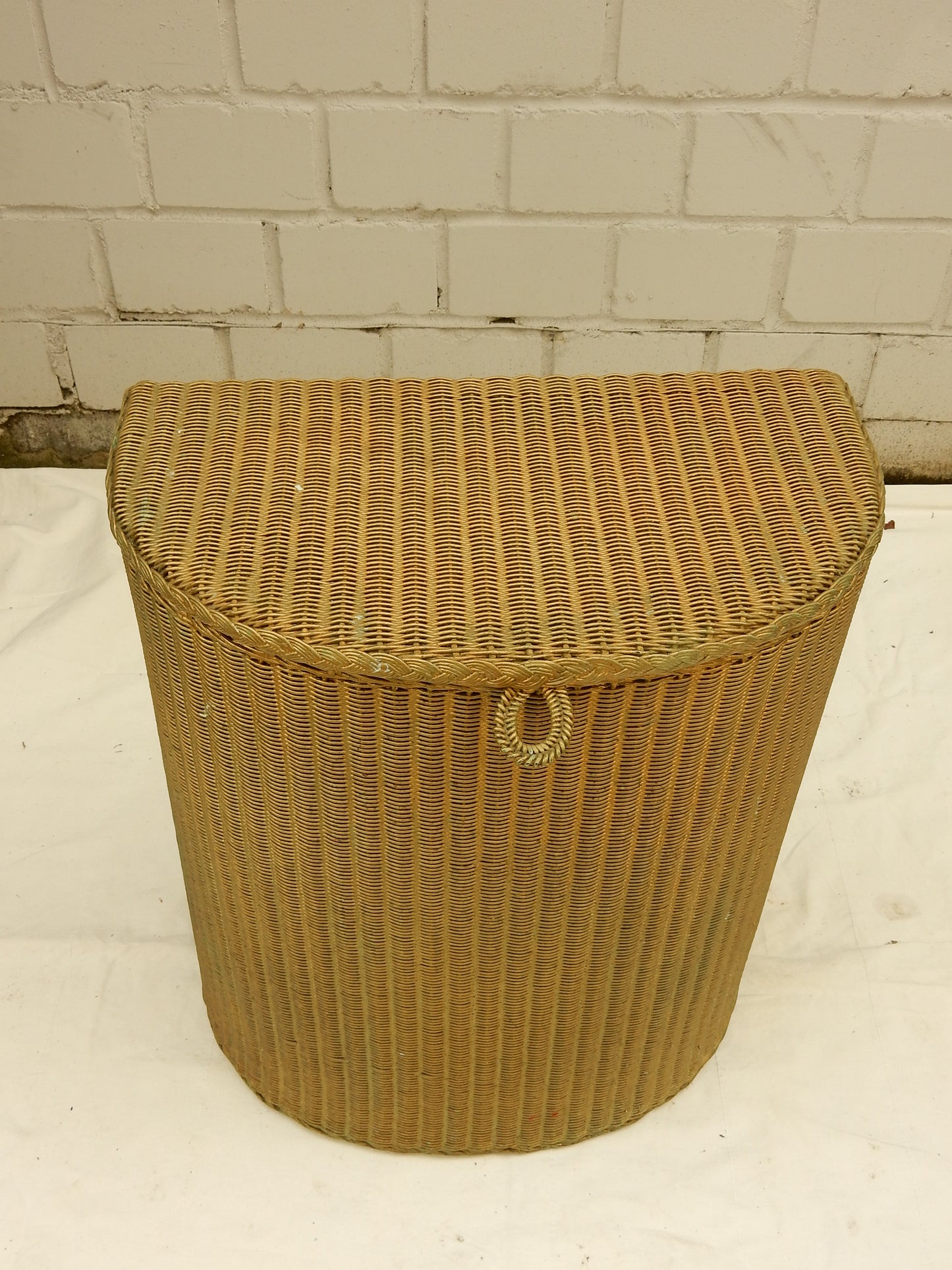 Original Lloyd Loom Wäschekorb – oval mit Klappdeckel, England
