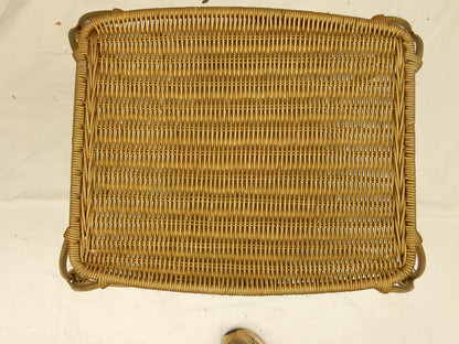 Vintage Beistelltisch aus Geflecht & Metall – geschwungenes Gestell