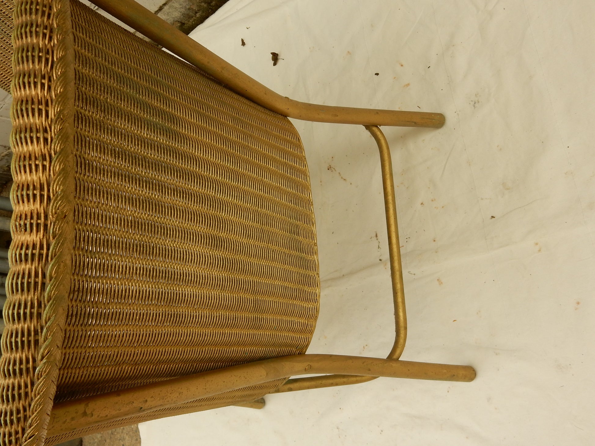 Original Lloyd Loom „Lusty“ Sessel – England, Vintage Flechtsessel mit Kissen - Artikelbild von Fummel & Gedöns Secondhand-Store