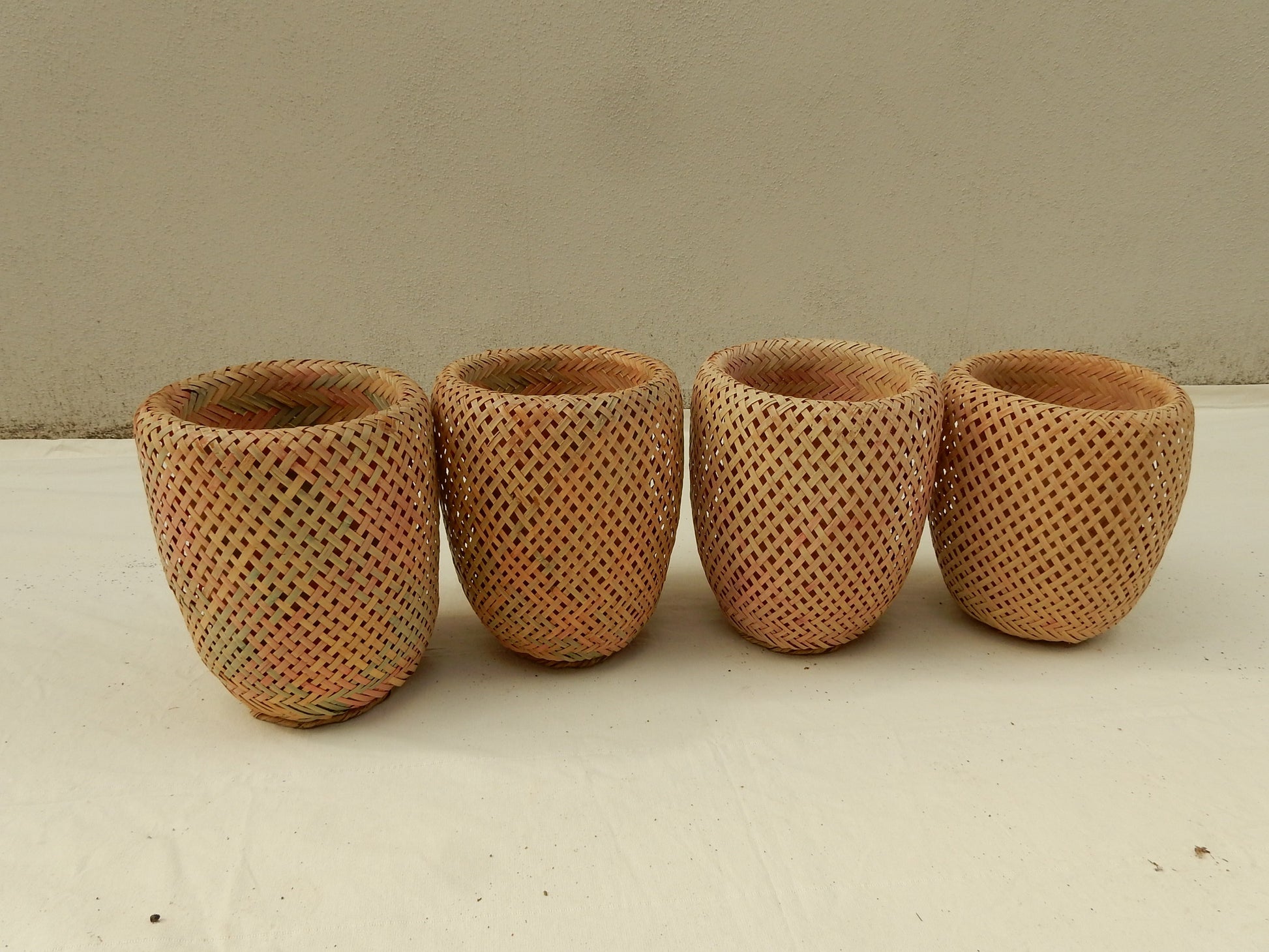 Vintage 17-teiliges Bambus-Pflanzkorb-Set – Boho Flechtkörbe in Natur - Artikelbild von Fummel & Gedöns Secondhand-Store