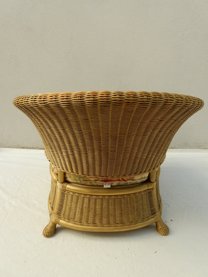 Rattan Korbsessel mit Blumenpolster