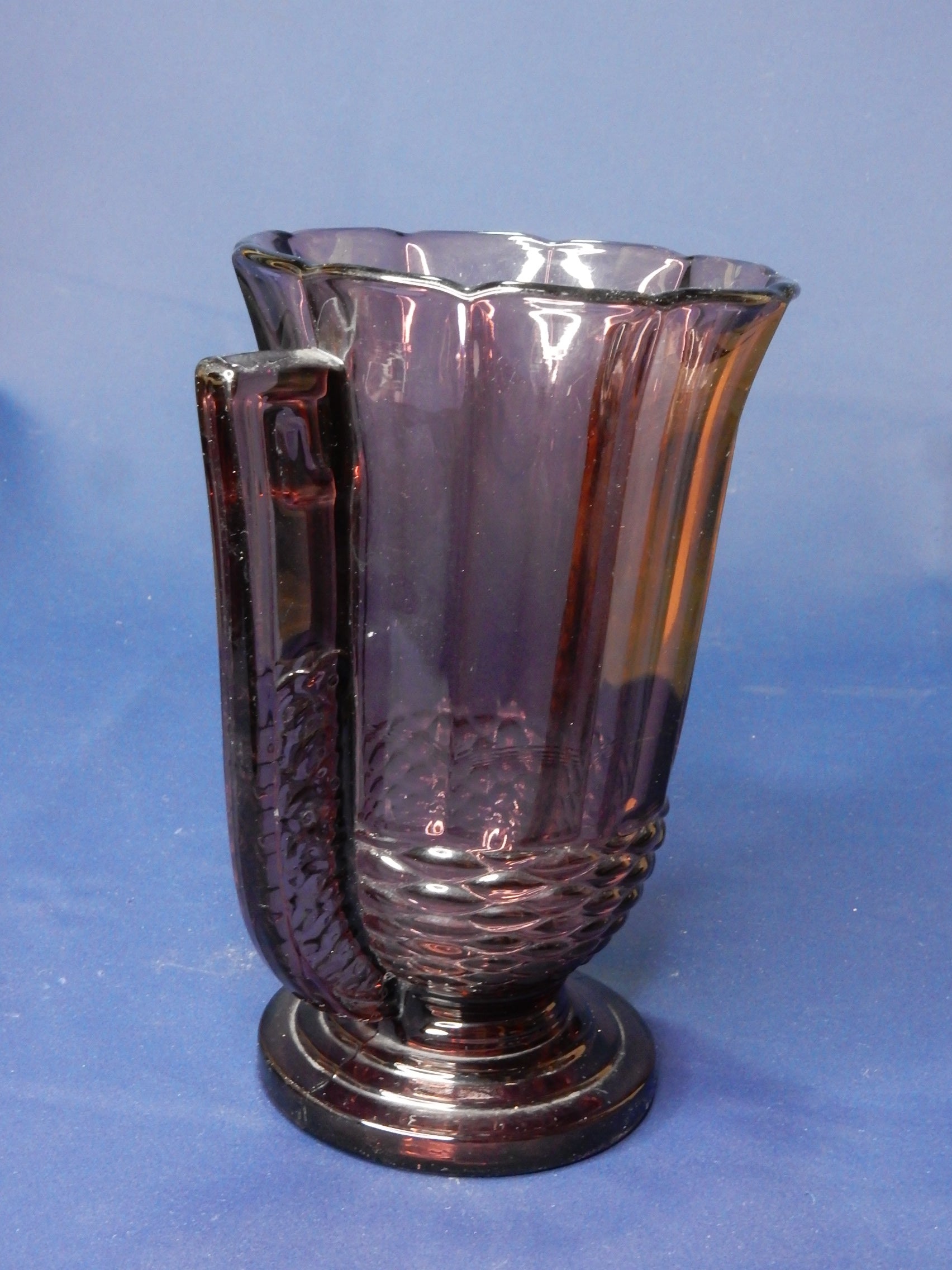 Val Saint Lambert Luxval „Roméo“ Art-Déco-Vase – Amethystglas, Belgien um 1935 - Artikelbild von Fummel & Gedöns Secondhand-Store