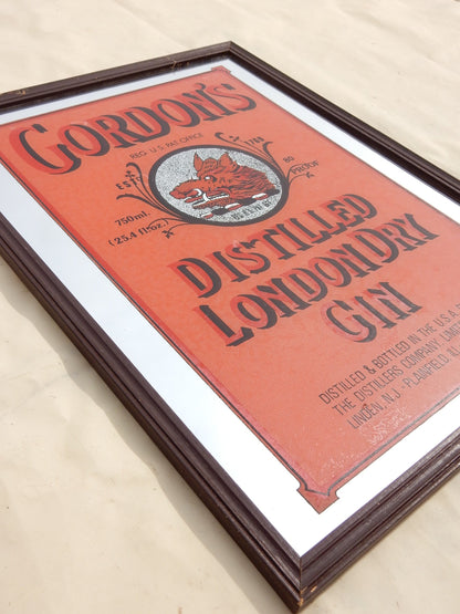 Vintage Gordon’s Gin Werbespiegel 70er – Barspiegel im Holzrahmen, 40 cm