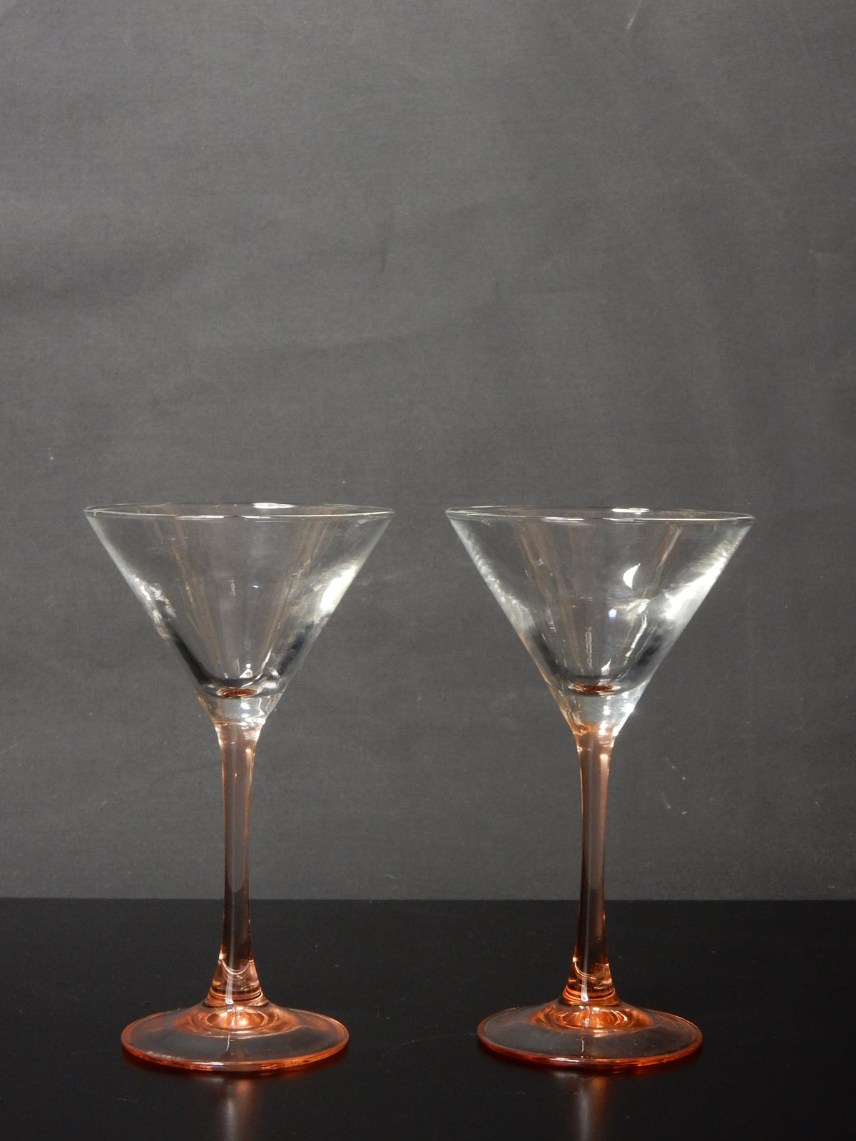 8 Luminarc France Martini- &amp; Cocktailgläser mit Rosé-Stiel – 1970er Jahre - Artikelbild von Fummel & Gedöns Secondhand-Store
