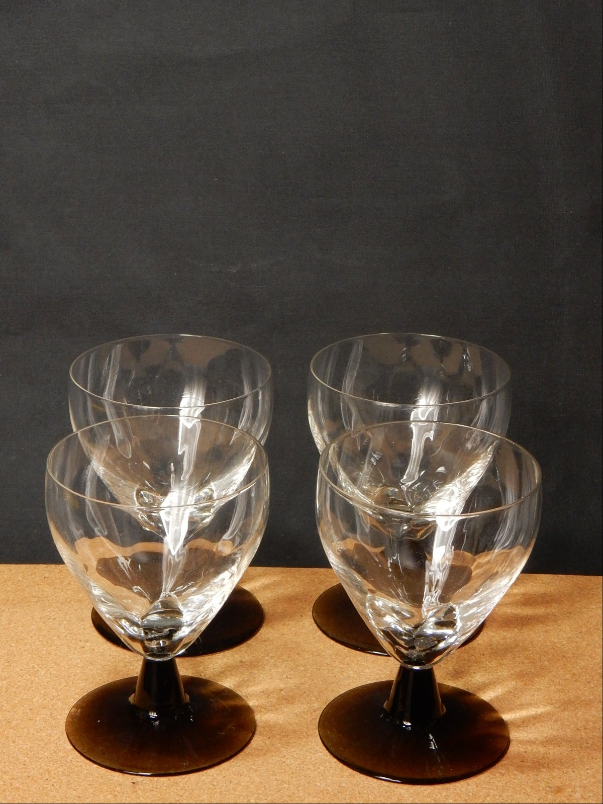 4er-Set Vintage Weingläser – 1970er Jahre - Artikelbild von Fummel & Gedöns Secondhand-Store