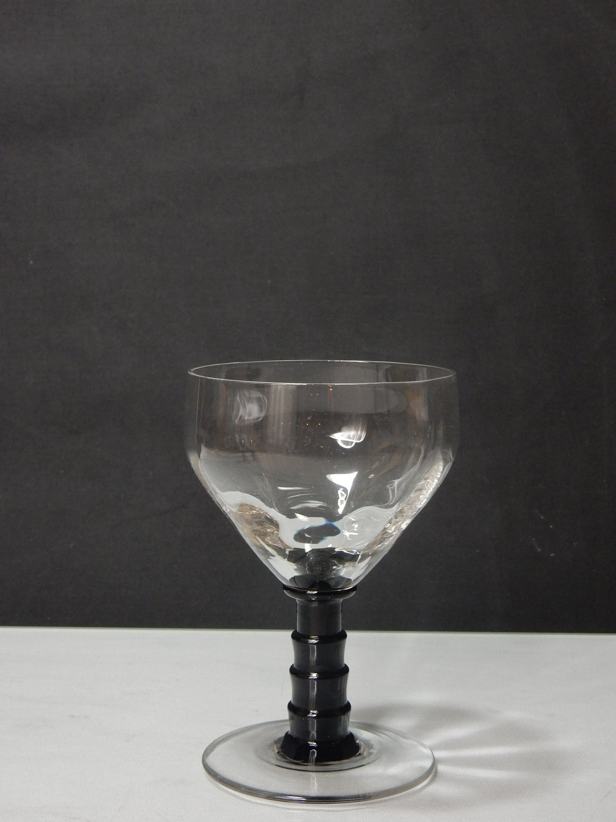 6er Set Vintage Sherrygläser mit schwarzem Stiel, 1970er/80er - Artikelbild von Fummel & Gedöns Secondhand-Store