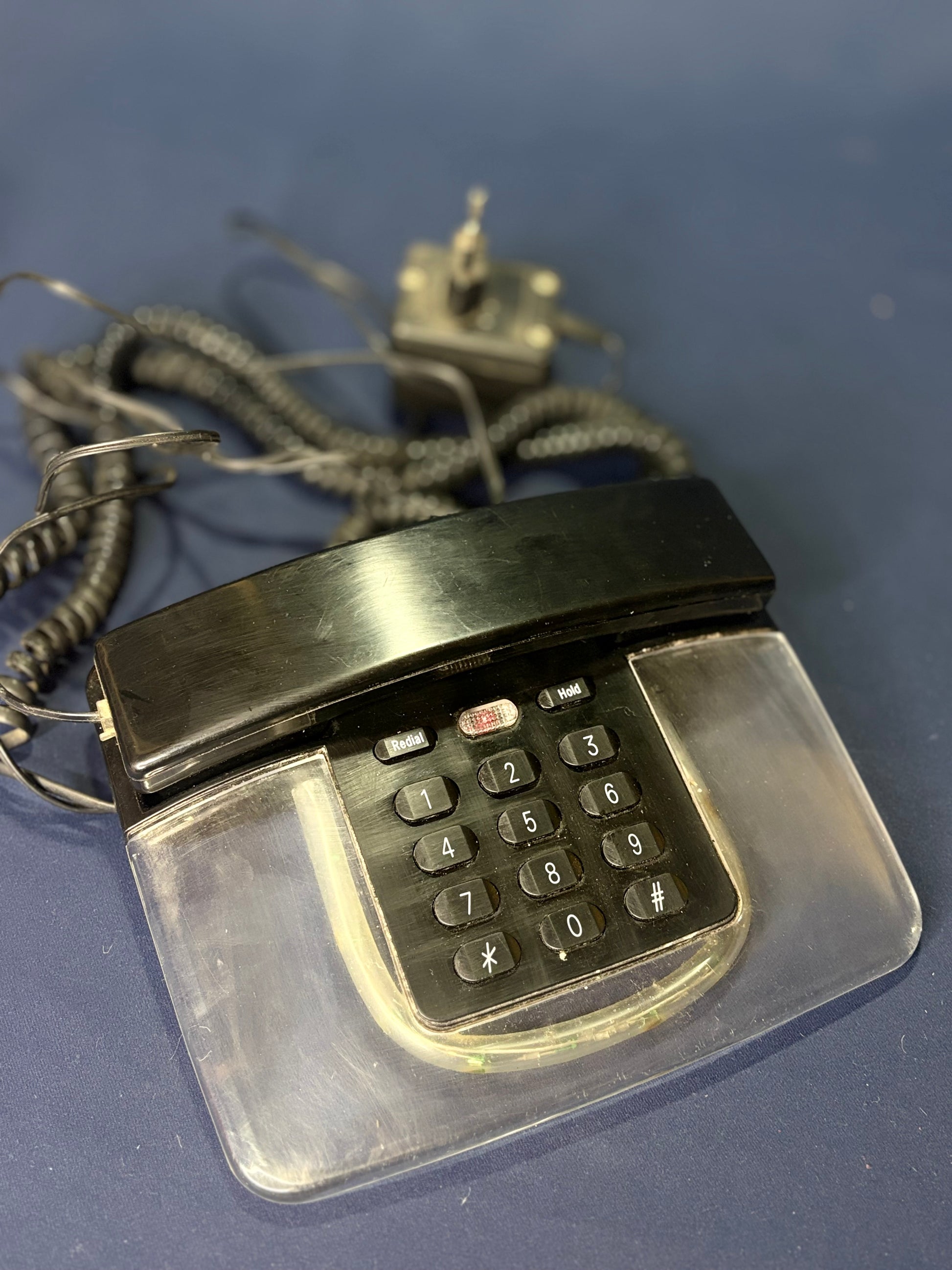 Vintage TRANBON TE-005S Design-Telefon – Acryl &amp; Schwarz, 80er/90er - Artikelbild von Fummel & Gedöns Secondhand-Store