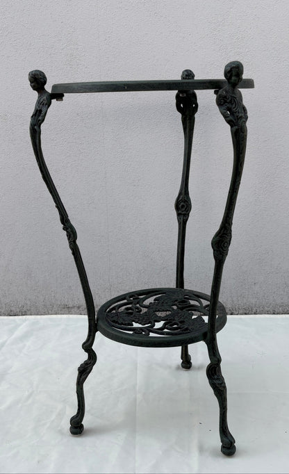3er Set Mid-Century Gusseisen-Pflanzenständer – Cherub & Weinlaub – 1940er