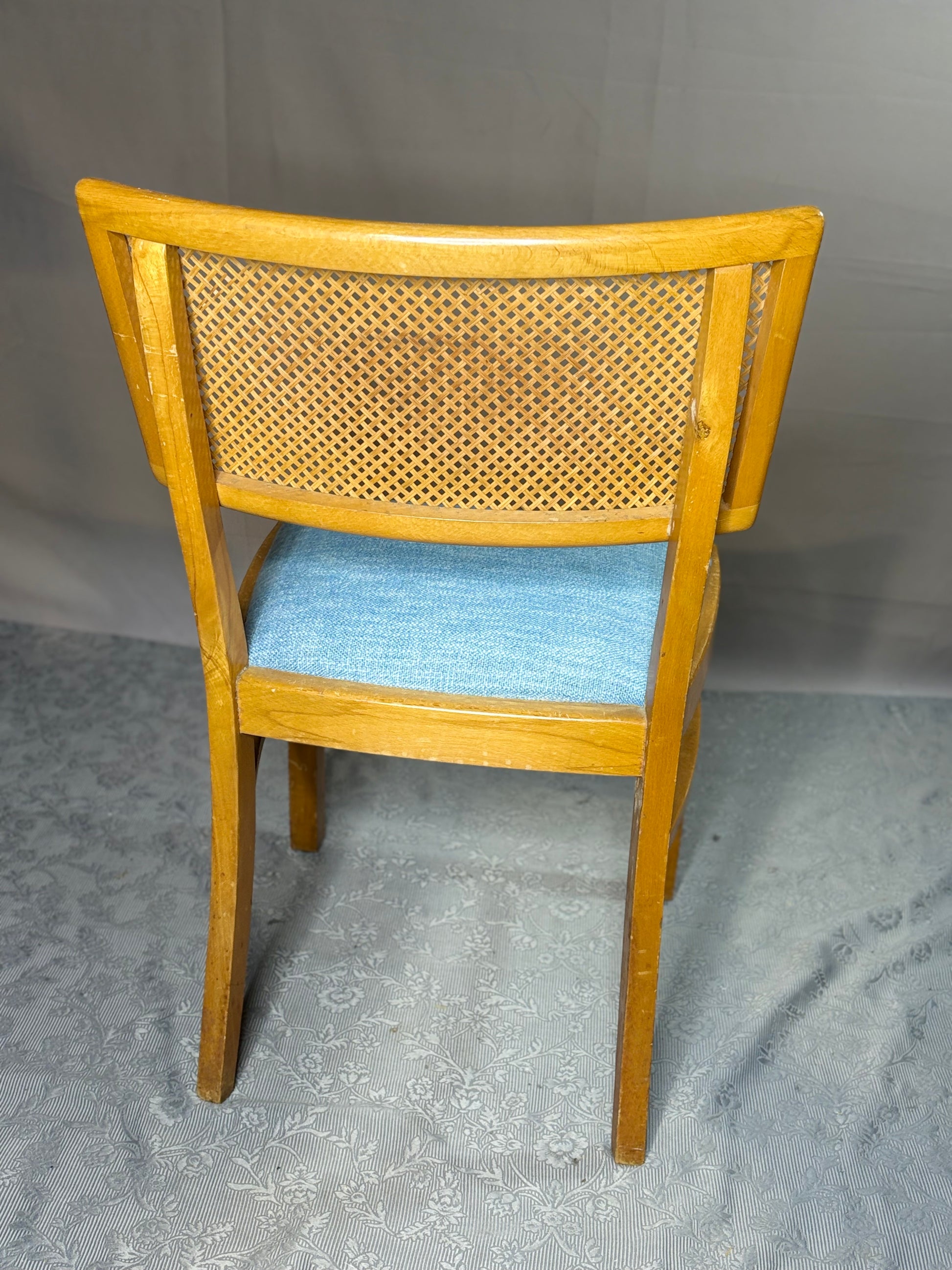 Mid-Century Stuhl mit Polstersitz - Wiener Geflecht - Artikelbild von Fummel & Gedöns Secondhand-Store