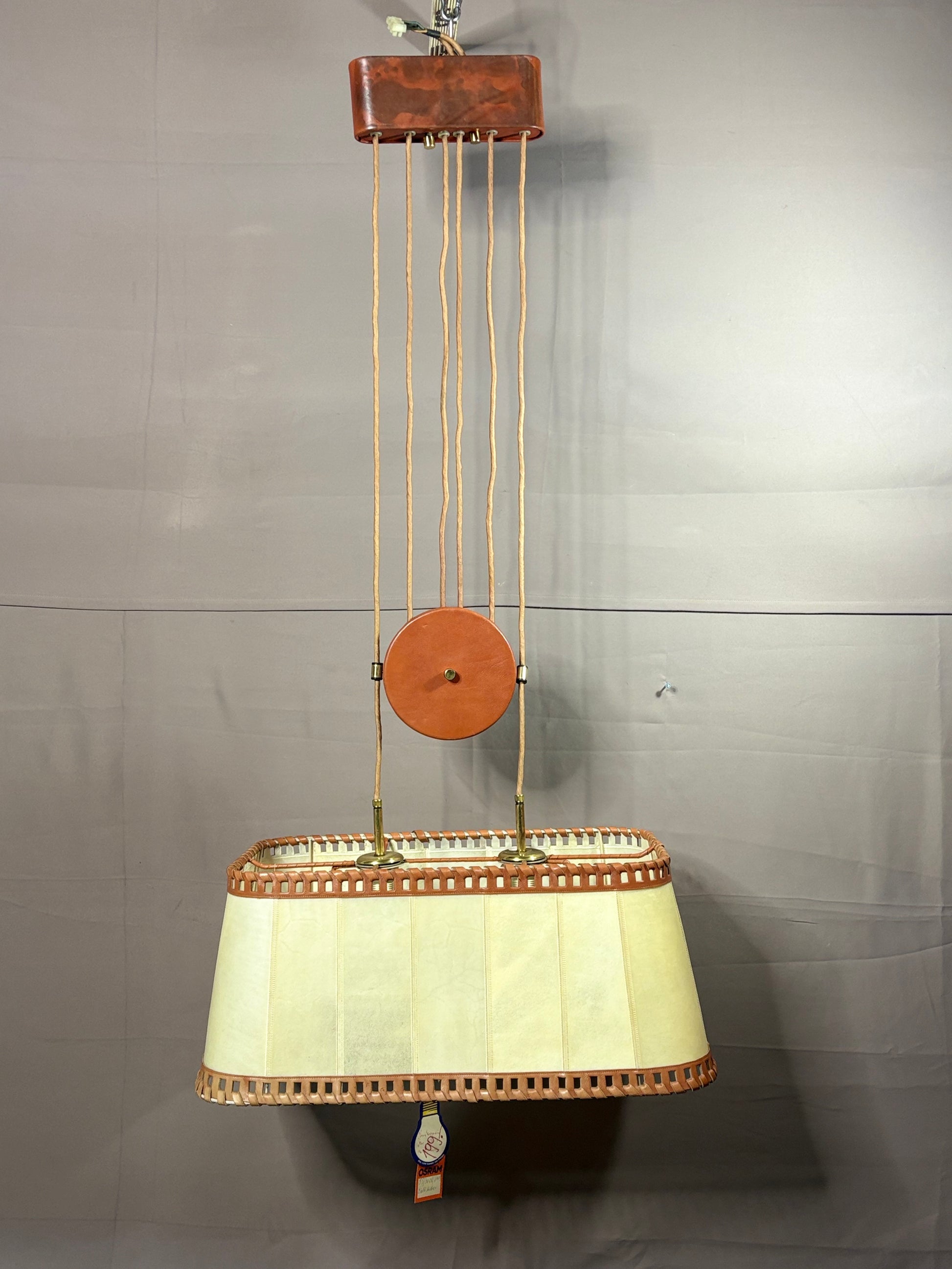 Designer-Lampe aus Pergamentleder von Charlotte Wawer Wohnleuchten - Artikelbild von Fummel & Gedöns Secondhand-Store