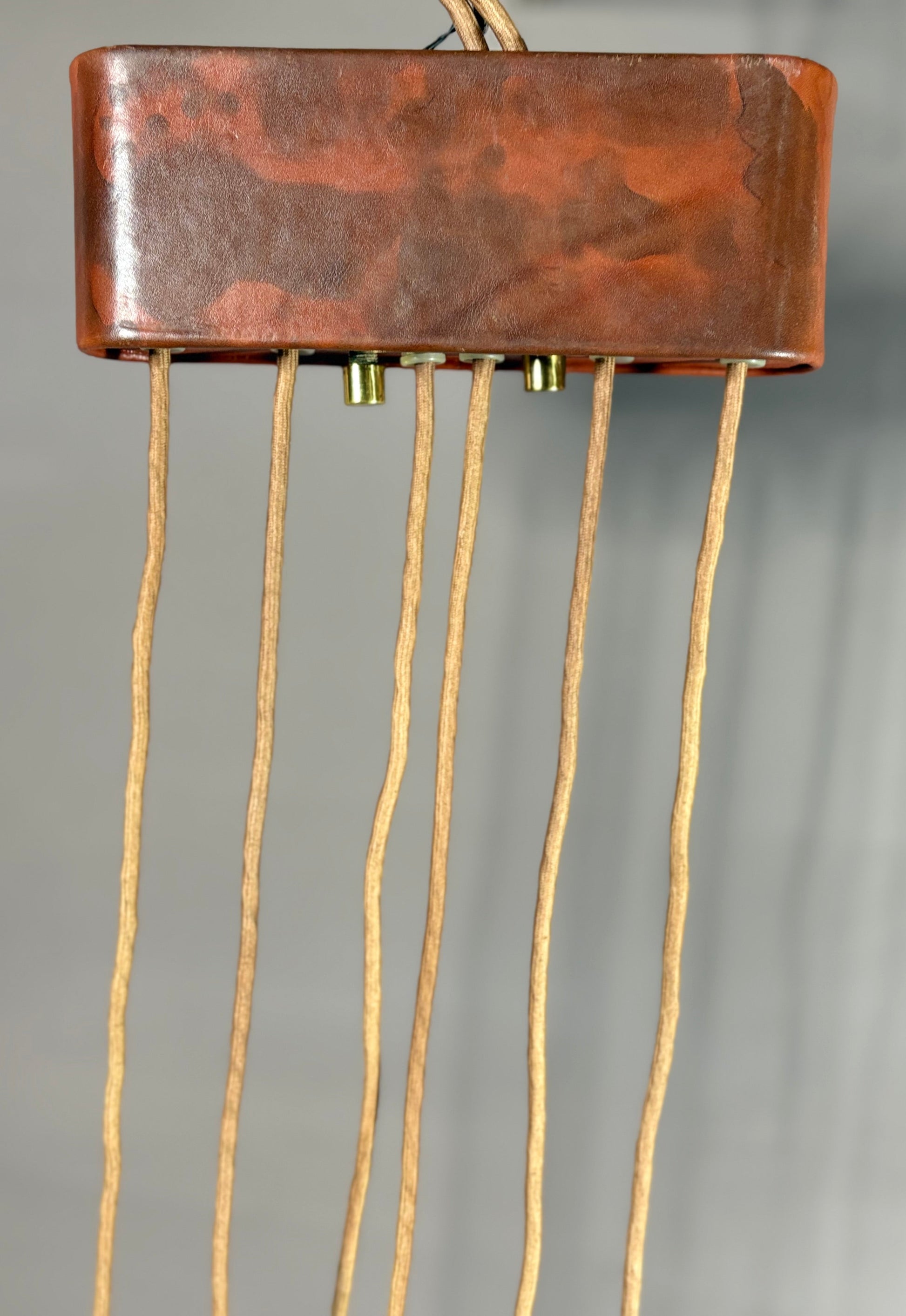 Designer-Lampe aus Pergamentleder von Charlotte Wawer Wohnleuchten - Artikelbild von Fummel & Gedöns Secondhand-Store