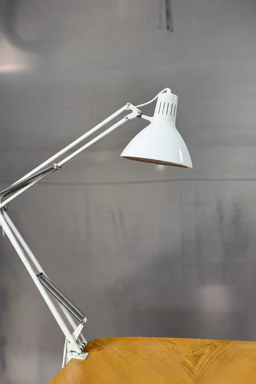 Schwedische Gelenkarm-Tischlampe - weiß