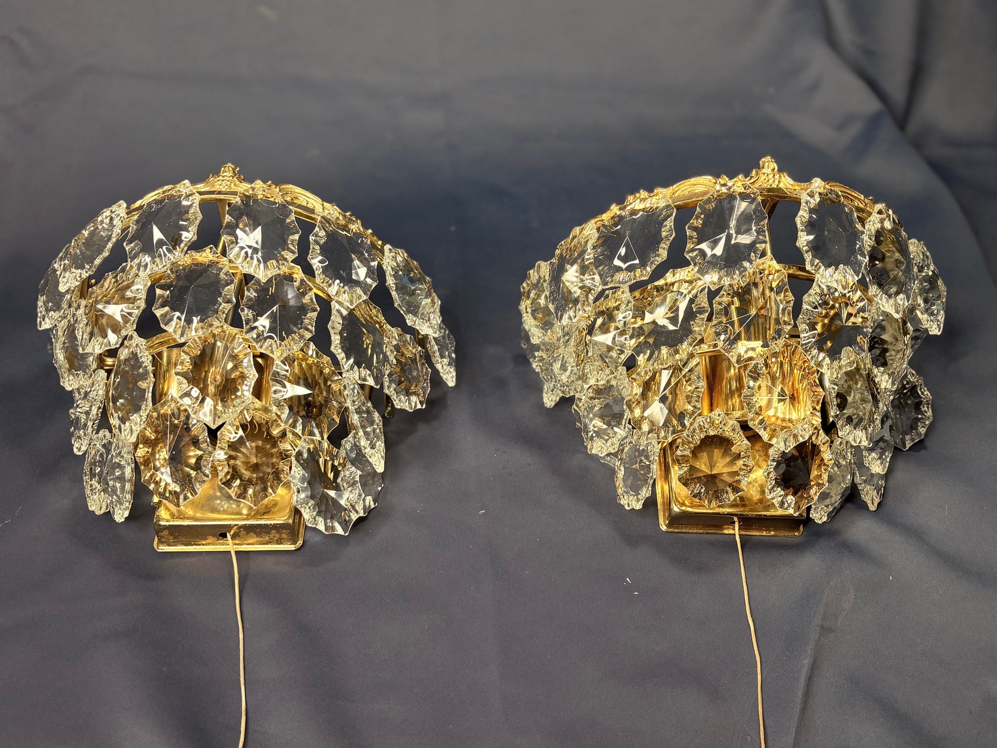 Messing Bleikristall Wandlampen - 2er Set - Schröder &amp; Co. - Artikelbild von Fummel & Gedöns Secondhand-Store