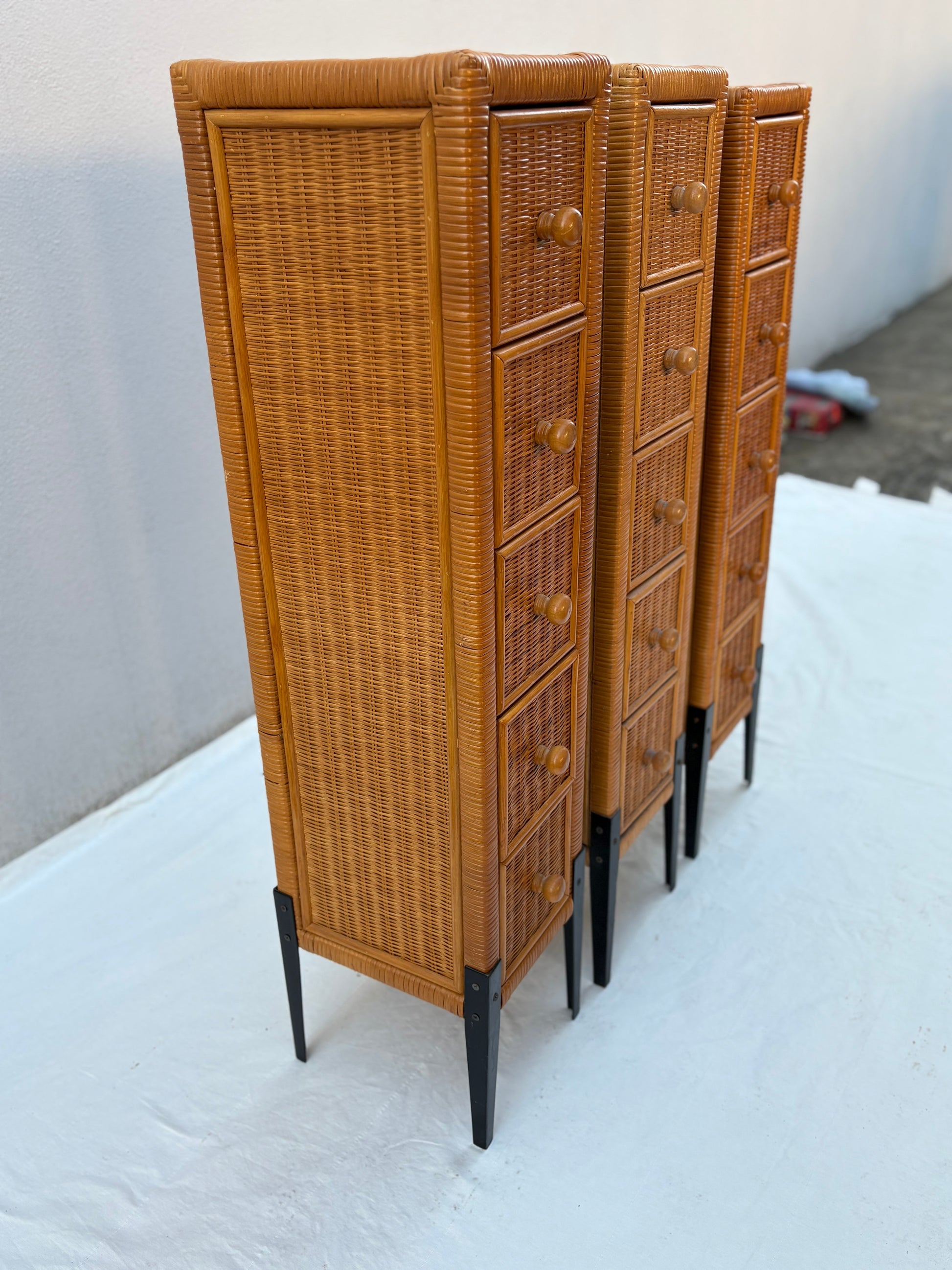 Vintage Rattan-Schubladenschrank mit 5 Schubladen – 101 cm - Artikelbild von Fummel & Gedöns Secondhand-Store