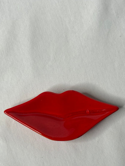 Vintage rote Lippen-Schale Draufsicht
