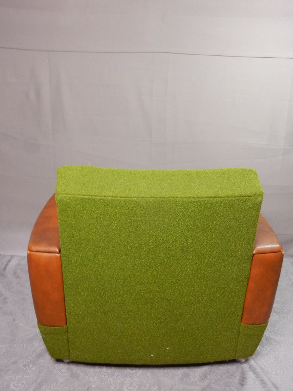 Mid-Century Cocktailsessel mit Rollen - Artikelbild von Fummel & Gedöns Secondhand-Store