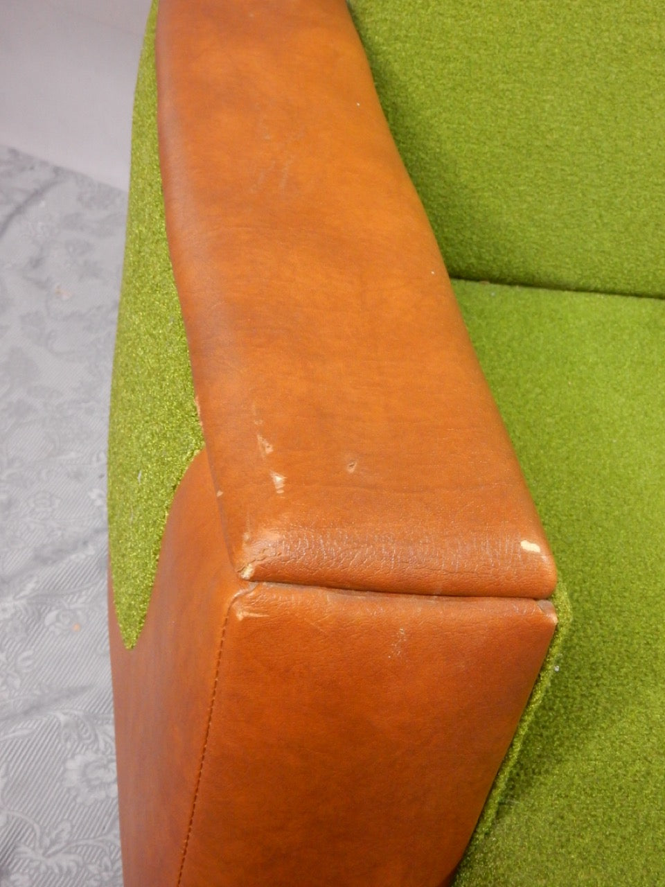 Mid-Century Cocktailsessel mit Rollen