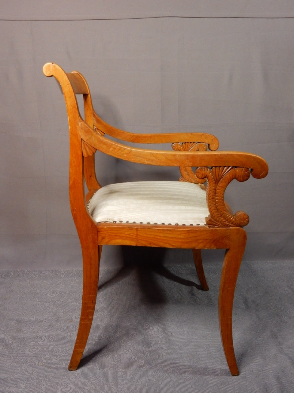 Biedermeier Armlehnstuhl - Kirschholz - Artikelbild von Fummel & Gedöns Secondhand-Store