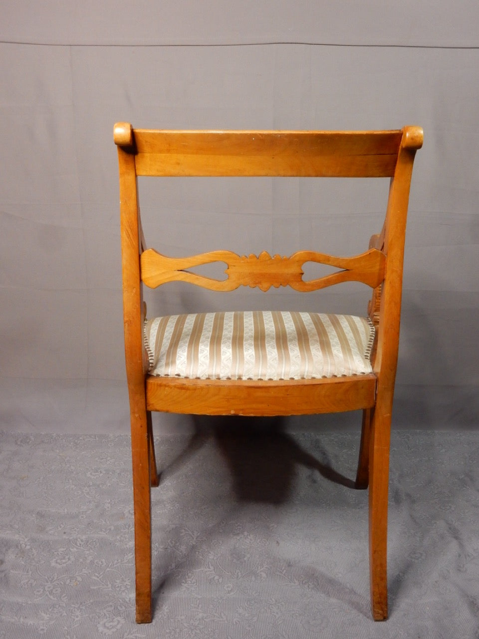 Biedermeier Armlehnstuhl - Kirschholz - Artikelbild von Fummel & Gedöns Secondhand-Store