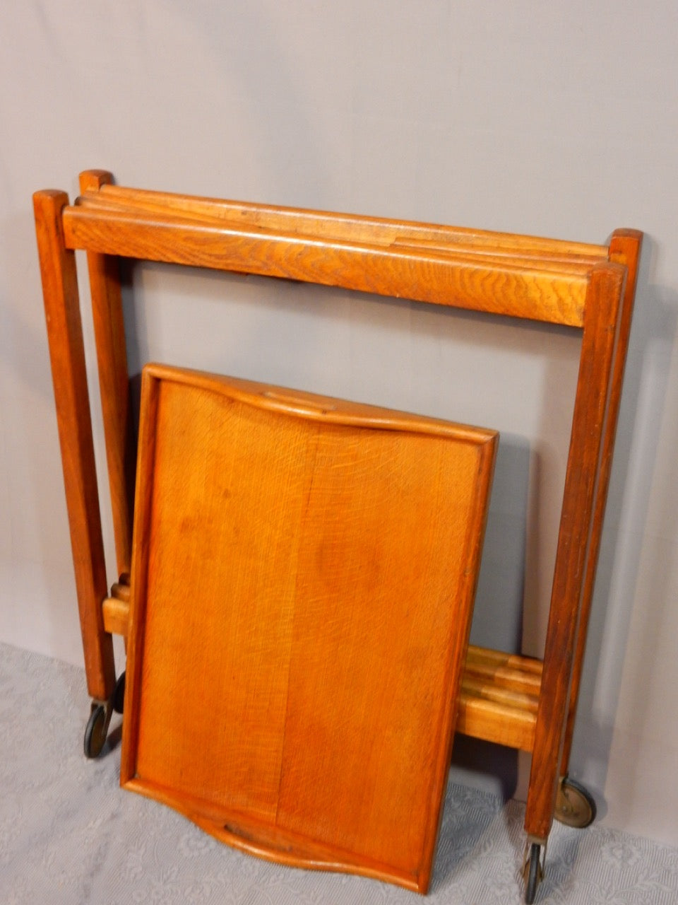 Klappbarer Mid-Century Servierwagen - Danish Design - Teak gebeizt - Artikelbild von Fummel & Gedöns Secondhand-Store