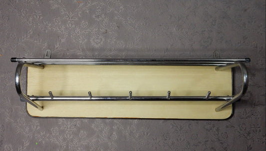 Retro Bauhaus Style Garderobe