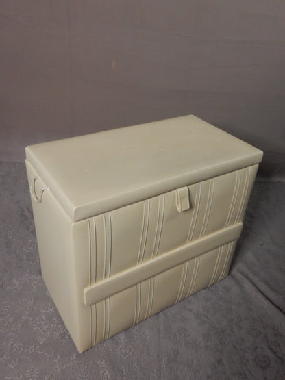 Cremefarbene Outdoor-Box