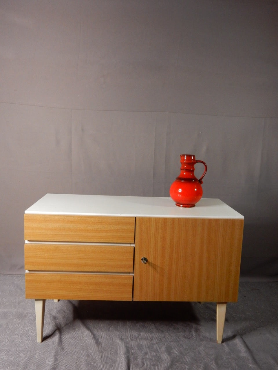 Mid-Century Kommode im skandinavischen Stil