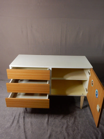 Mid-Century Kommode im skandinavischen Stil