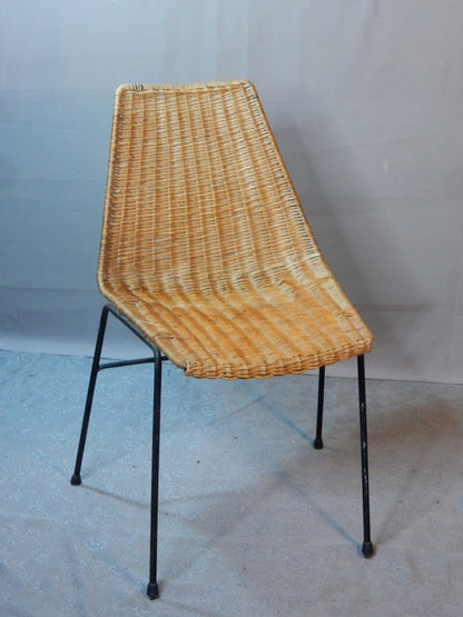 Mid-Century Wicker Chair – Korbstuhl auf Metallbeinen