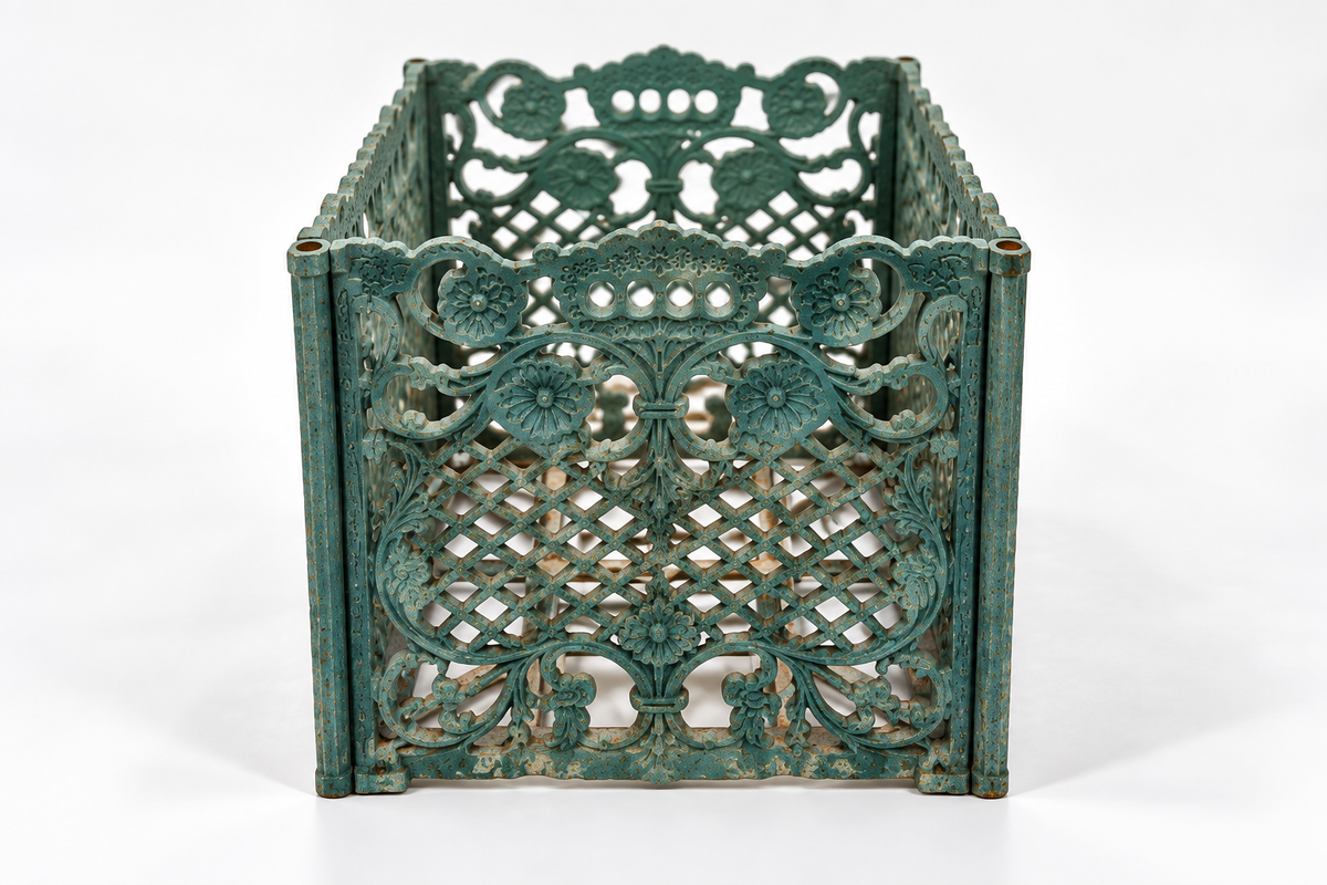 Antike Gusseisen-Jardinière mit originaler Patina - Artikelbild von Fummel & Gedöns Secondhand-Store