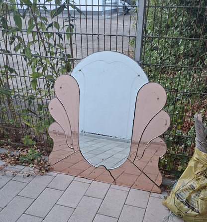 Großer Art-Déco Wandspiegel mit Roséglas, Frontansicht