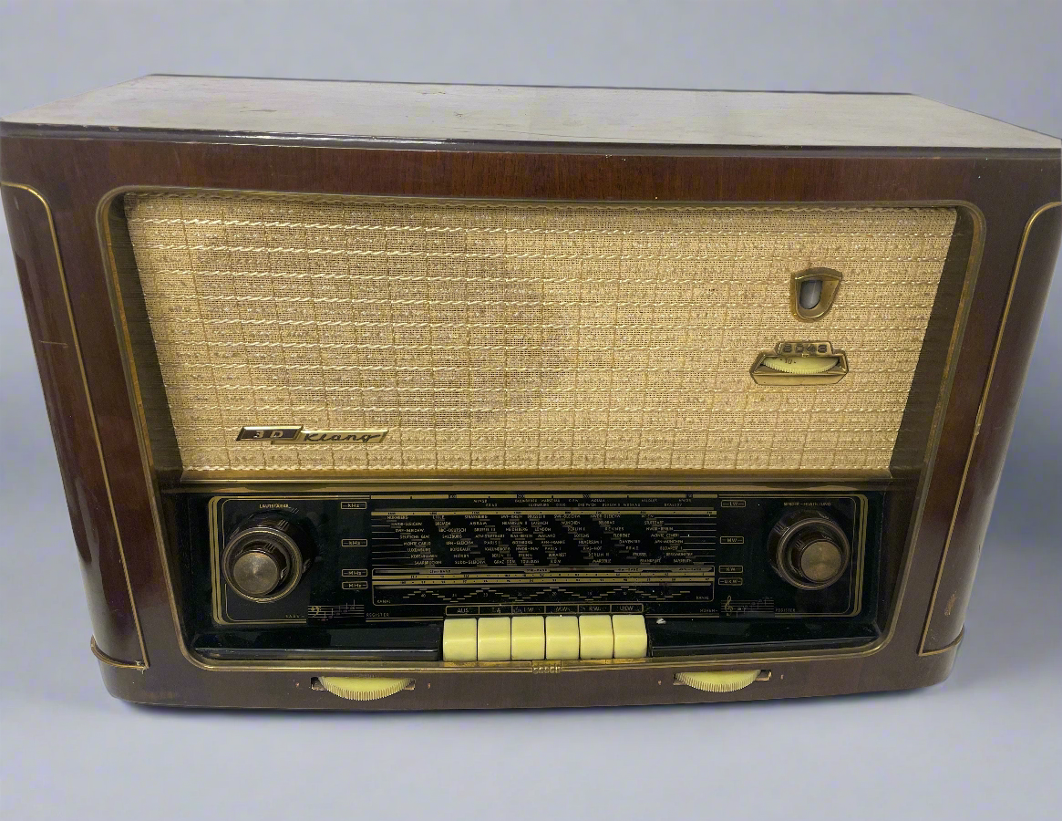 Retro Radio Grundig Type 3043