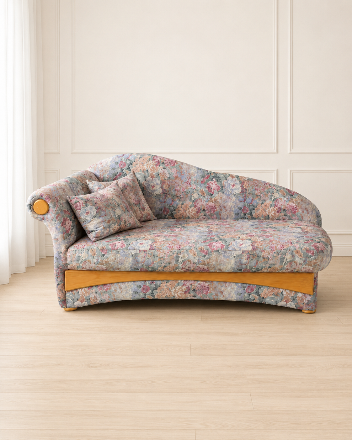 Vintage Chaiselongue mit Bettkasten – floraler Bezug