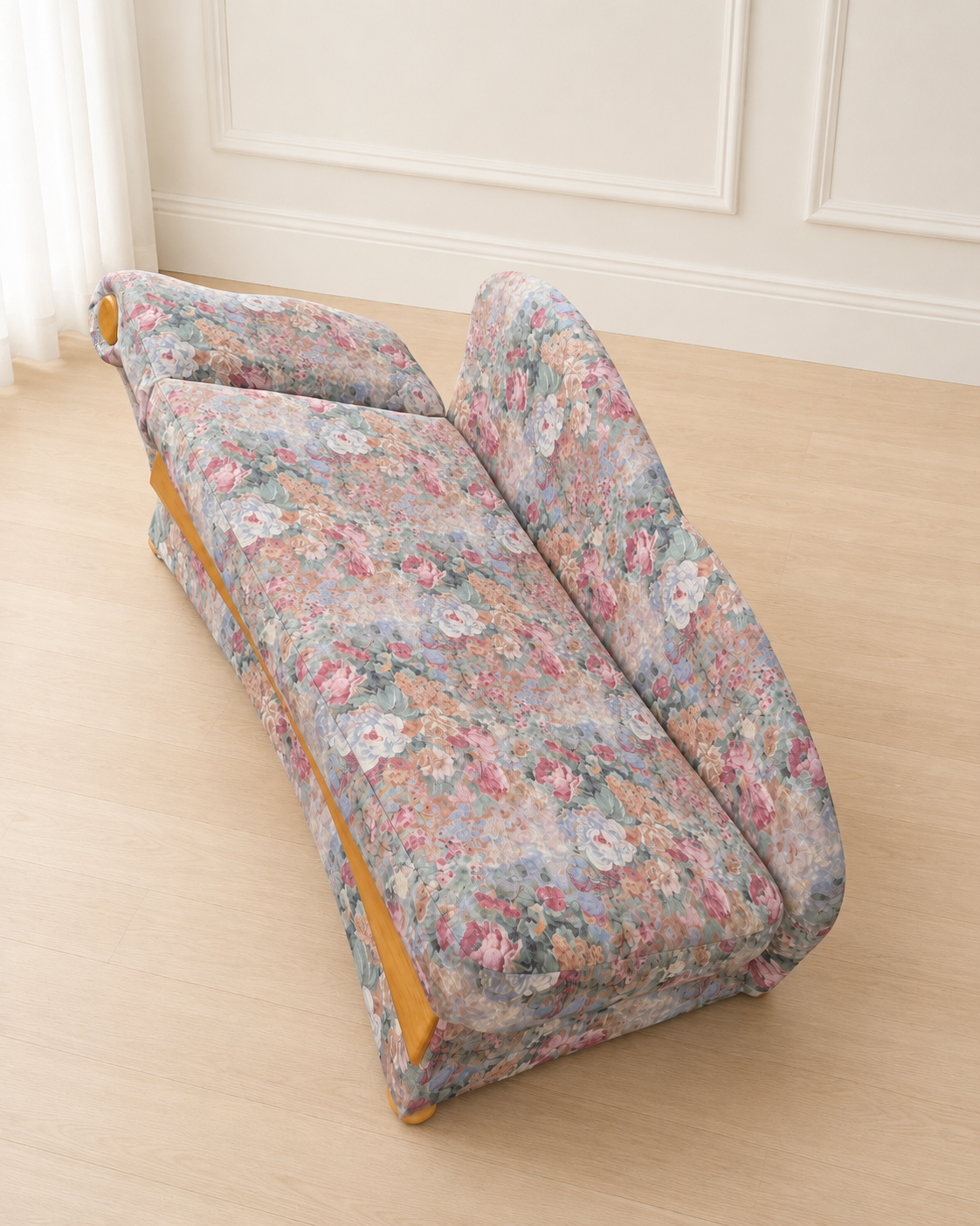 Vintage Chaiselongue mit Bettkasten – floraler Bezug