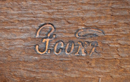 Rückseitiger Brandstempel F. Conz auf der Holztafel
