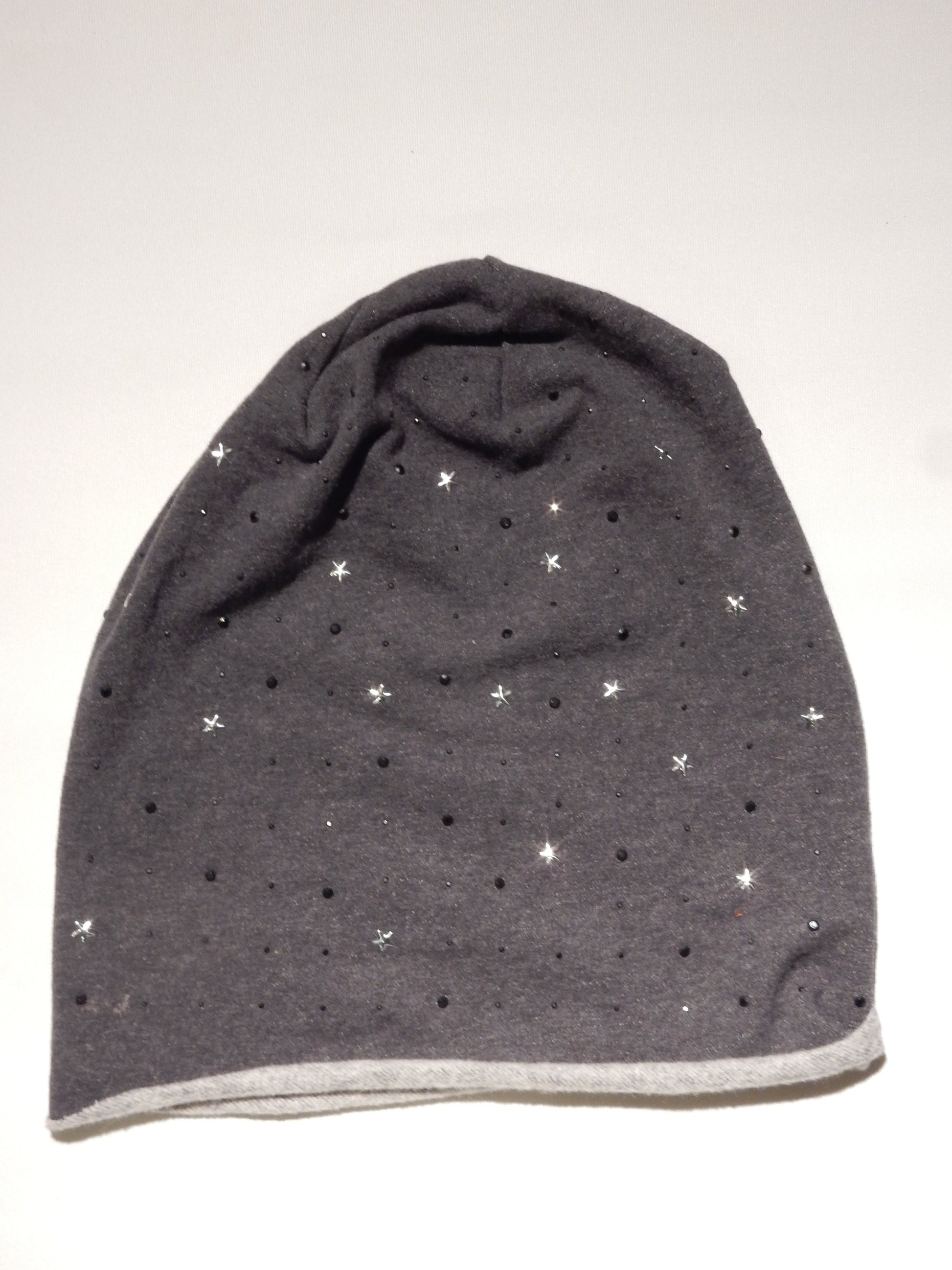 Beanie mit Sternchen - Artikelbild von Fummel & Gedöns Secondhand-Store